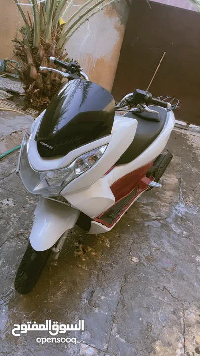 دراجه PCX ياباني