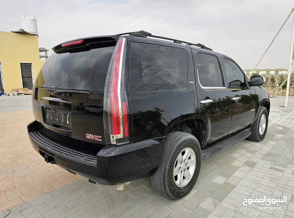 GMC YUKON DELANI SLT, GCC SPECS, FULL OPTION, LESS KMS DRIVEN FOR SALE