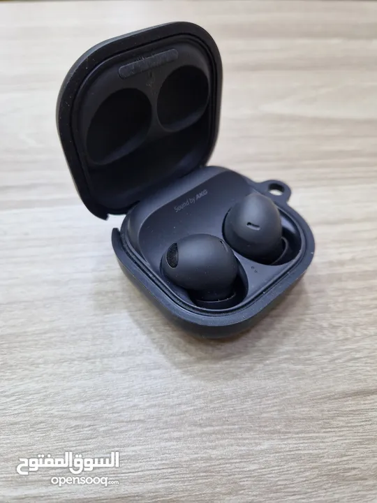 سماعة بلوتوث  مستعملة Galaxy Buds 2 pro.  اسود لون