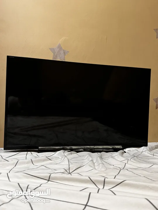 شاشة تلفاز مستخدمة نظيفة جدداً من SONY