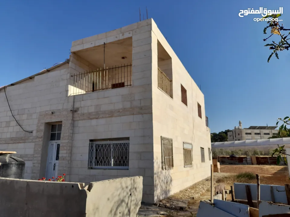 اعلان بيع منزل السيد سامي دبيس