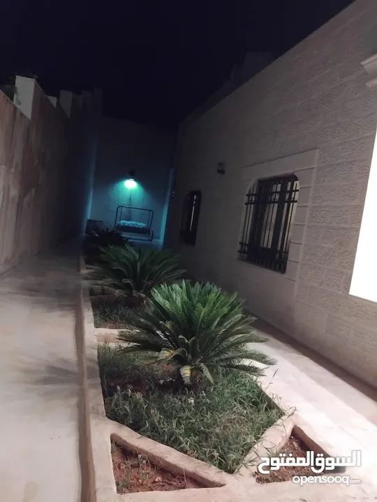 منزل في إسكان الكهرباء قرب مسجد عثمان بن مضعون
