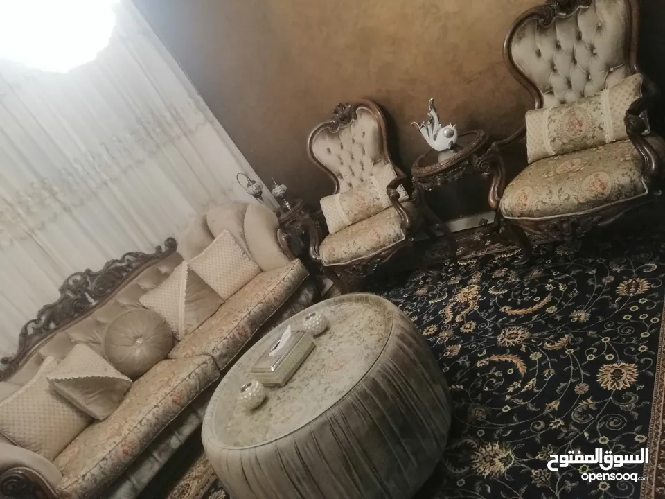 كنب مستعمل للبيع بحال الوكاله