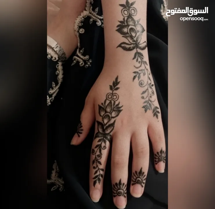 رسم حنة احترافي (الخدمة المنزلية متوفرة)