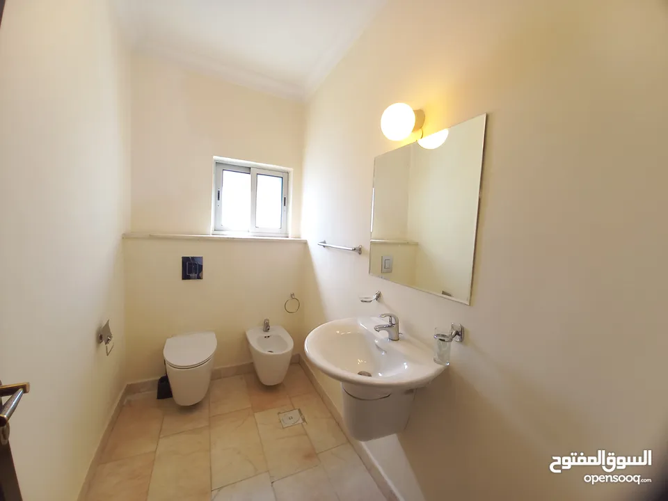 شقة غير مفروشة للإيجار 400م2 ( Property 19553 )-174847773