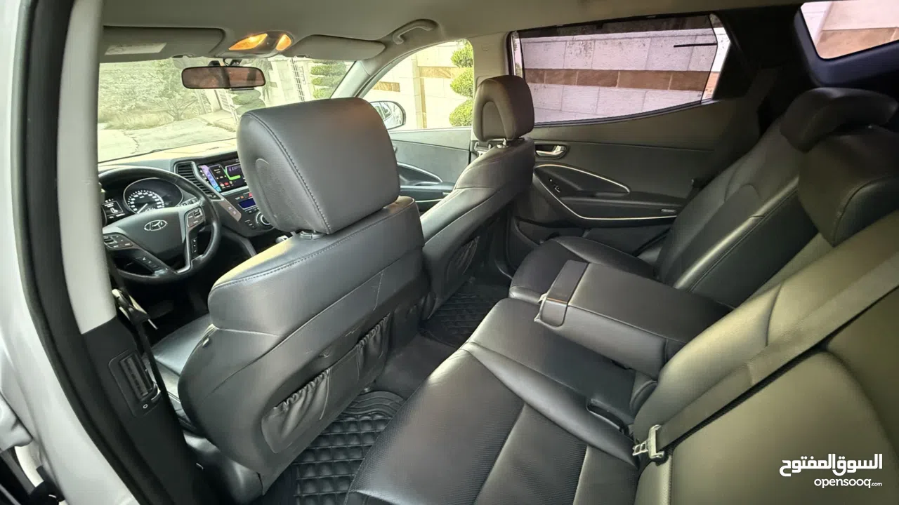 بحالة الوكالة hyundai santa fe  2016