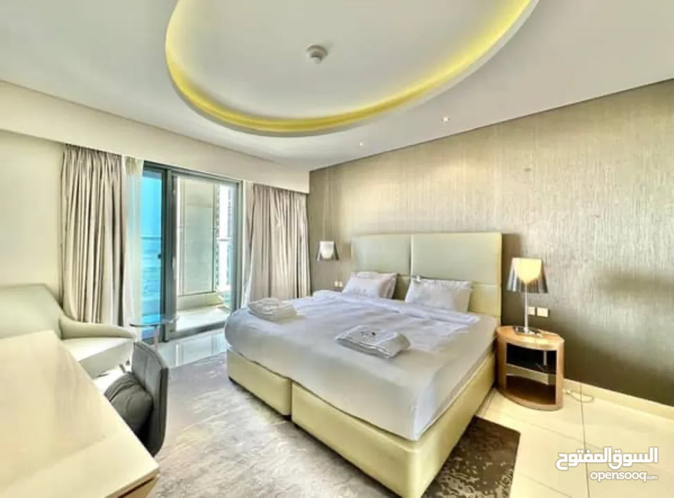 شقه تضمن لك اسلوب حياه جديده غرفه وصاله بمساحه كبير وموقع ولا اروع والسعر ممتاز غير قابل للمنافسه