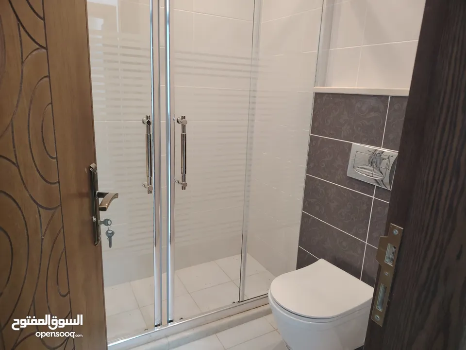 شقة فارغة للايجار عبدون