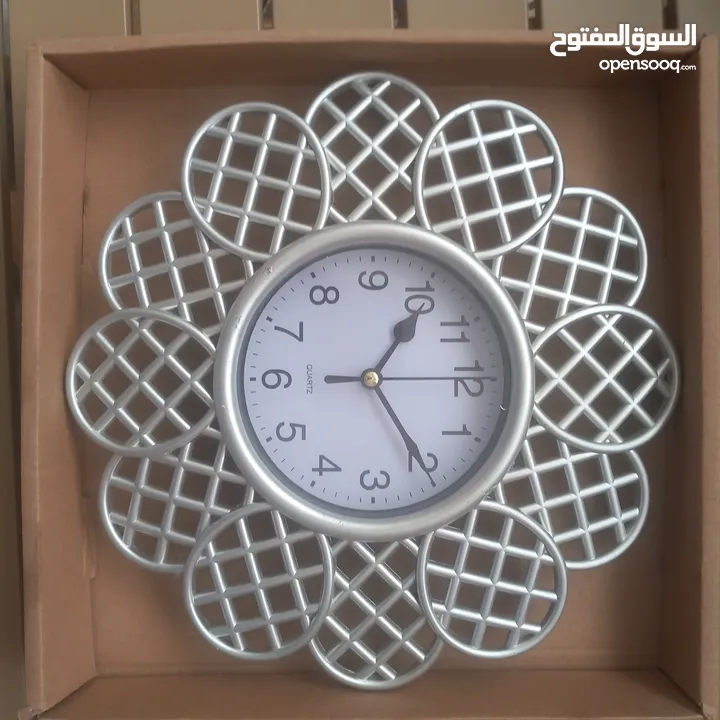 ساعات حائط للبيع