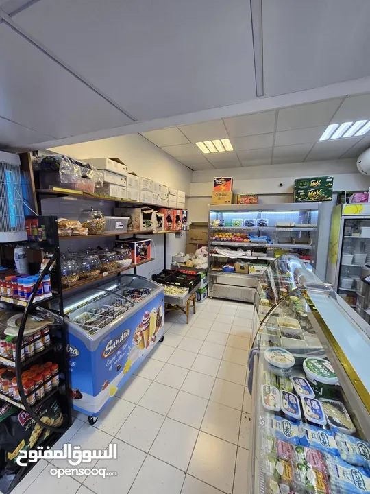 سوبر ماركت جاهز للبيع بسبب السفر