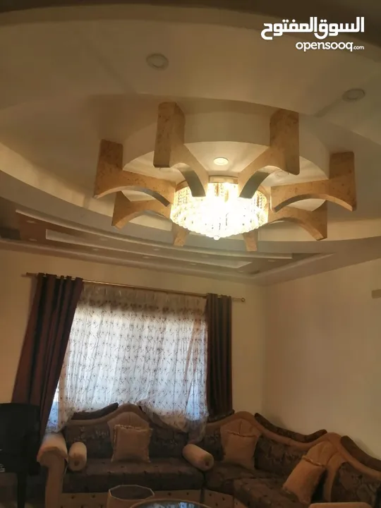 بيت لبيع ب المفرق