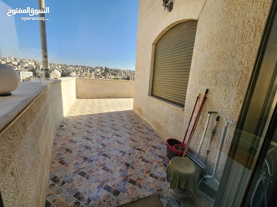 روف فارغ او مفروش للإيجار في عبدون ref : 14325
