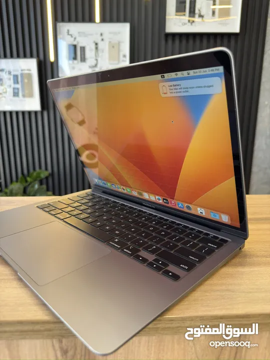 MacBook Air 13”  i5  8GB RAM  512GB SSD
