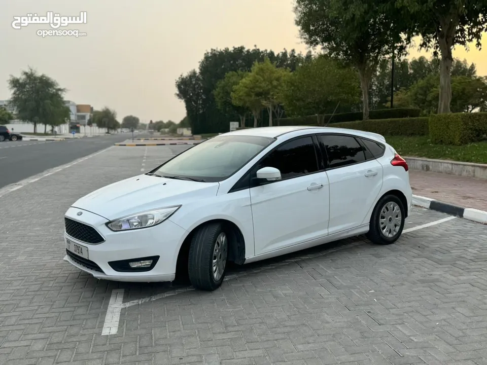 Ford Focus 2016 sport  GCC خليجي  ممشى 180 km تحكم مقود مثبت سرعة سيارة رياضية 1600 cc turbo