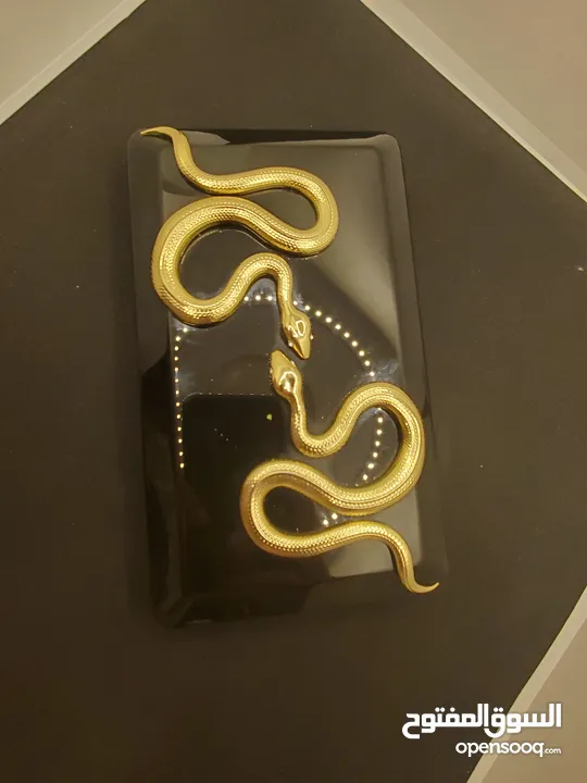 حقيبة كلاتش من ماركة كيليان ذا تمبتريس سوداء وراقيه ،Black Clutch The Temptress by Kilian