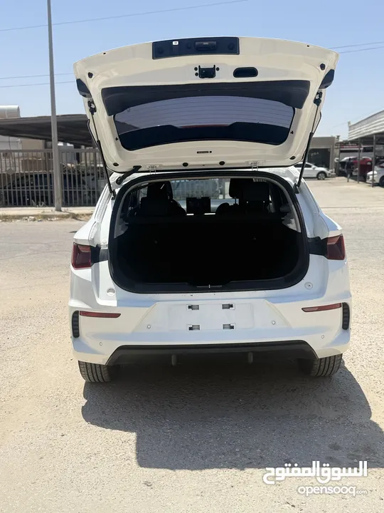 BYD E2 2022 ابيض