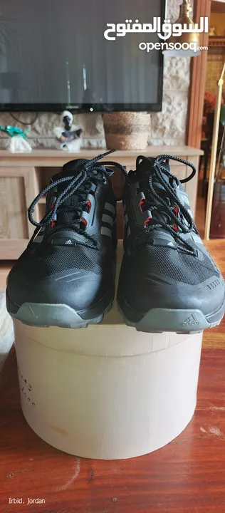 adidas terrex goretex   مقاس 46 2/3