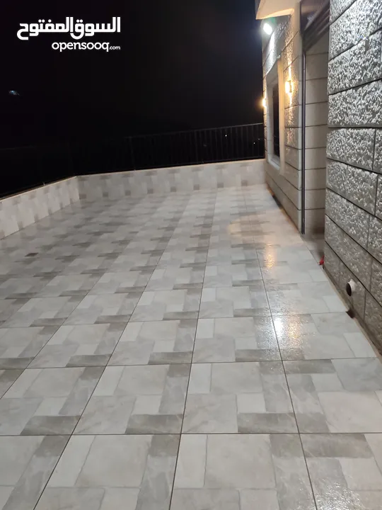 بيت جديدغير مسكون مكون من ثلاث طوابق المزرعه الغربيه