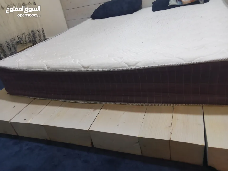 تخت مجوز كبير سويد خشب سويد تفصيل مع فرشه وسجاده 4*4 كحلي +برادي + تواليت معلق مراي بسعررر حرق