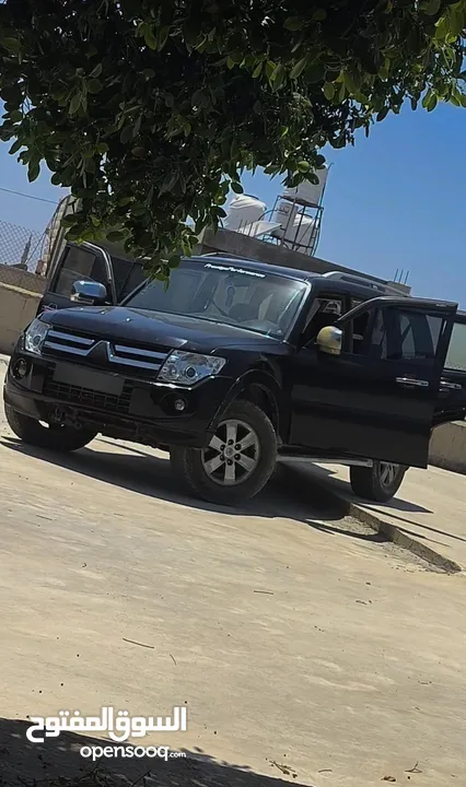 متسوبيشي باجيرو 2008