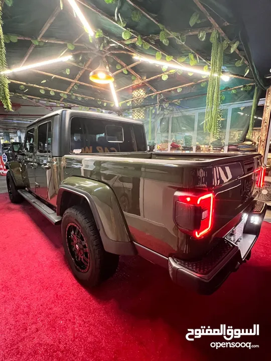 Jeep gladiator 2021 لون مميز