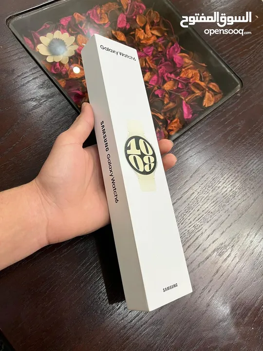 ساعة samsung galaxy watch 6 لون ذهبي جولد