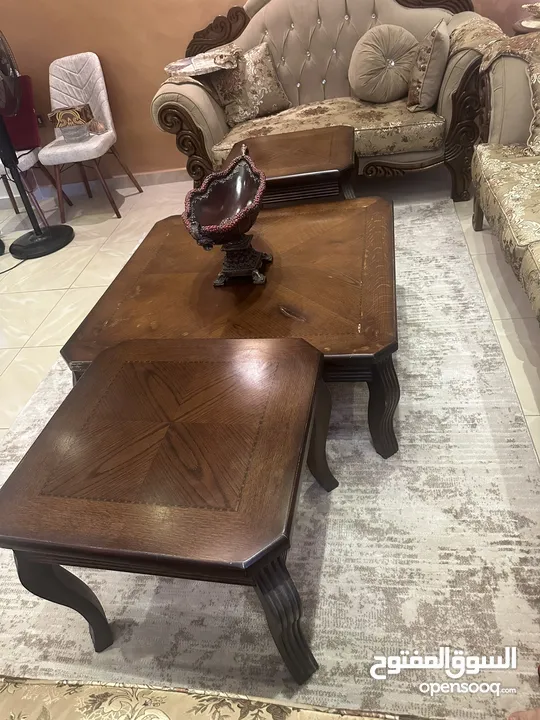 طاولات غرفة ضيوف
