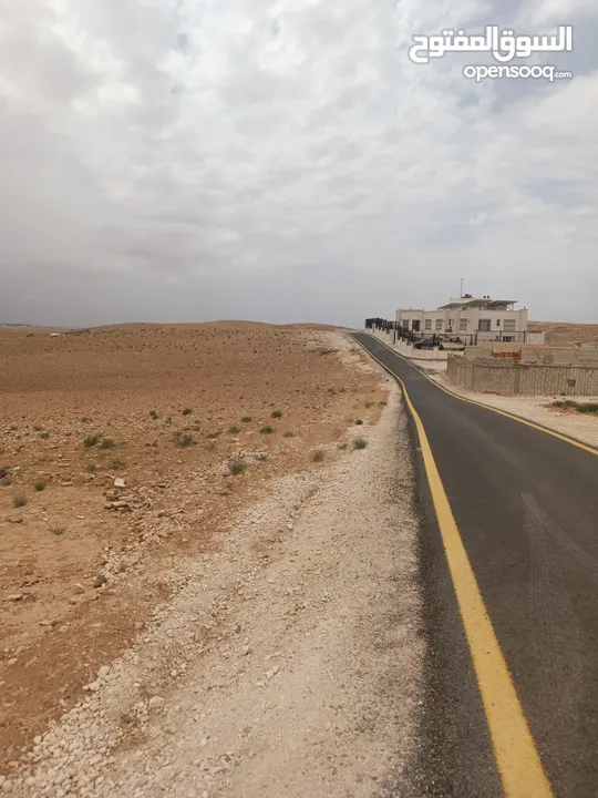 قطعة ارض مميزة للبيع في زملة العليا مقابل القصر القطري مساحة 3600م على شارعين
