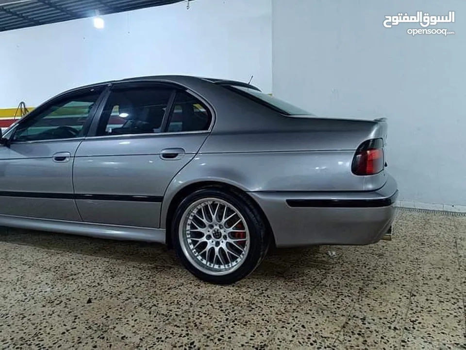 BMW 525 سيارة بسم الله مشاءالله