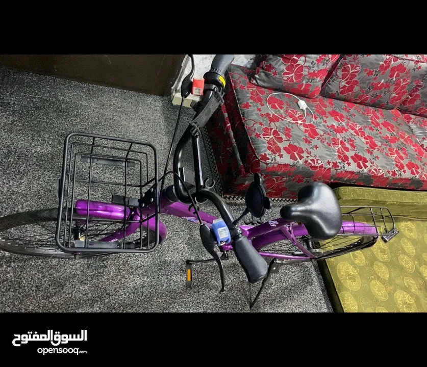 بسكليت جنط 24 امريكي اصلي مستعمل بحالة الجديد وكاله استعمال خفيف جدا جدا لون نهدي