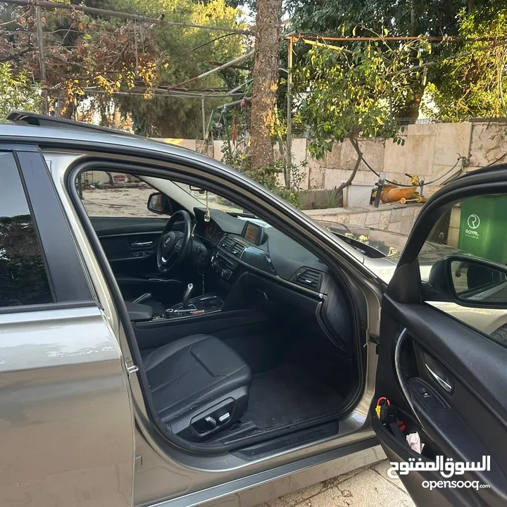 Bmw 318 , 2015 للبيع