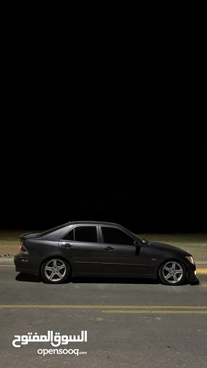 Lexus is300 ( altezza )