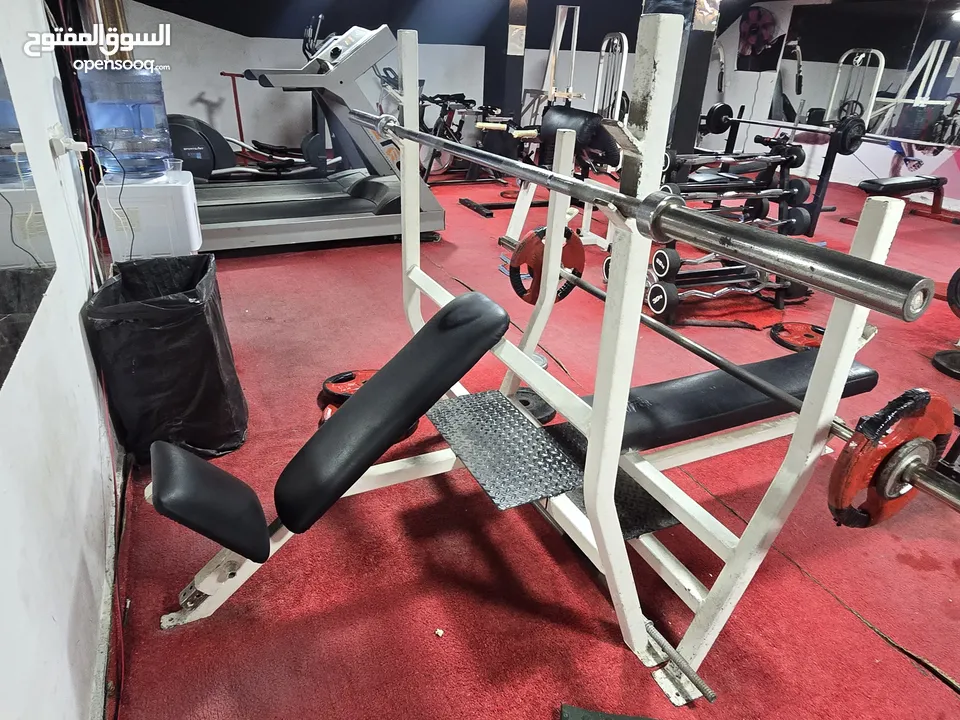 نادي رياضي كامل للبيع