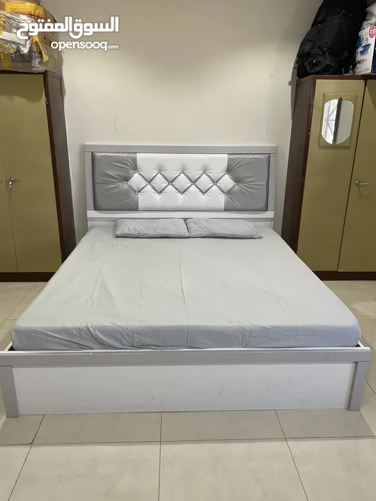 King size bed with mattress and pillows- 600 SAR