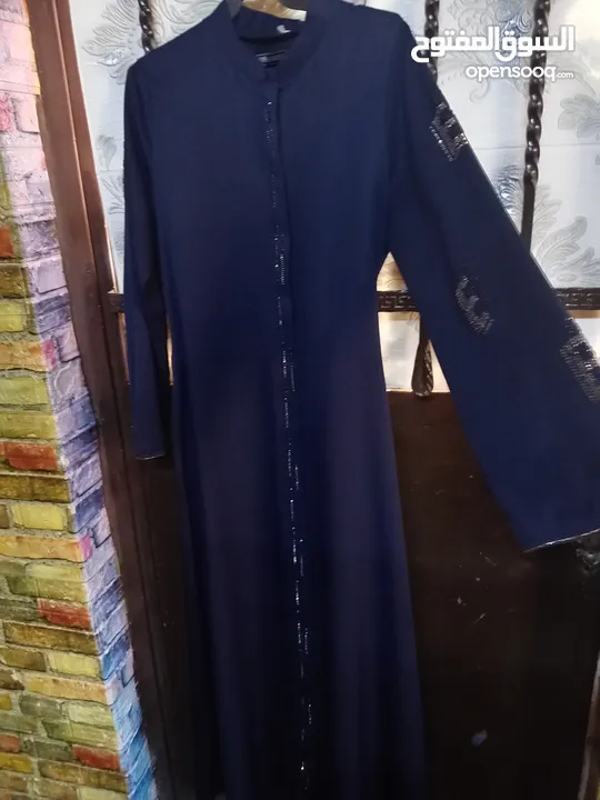 فساتين وعبايات وجلابيب
