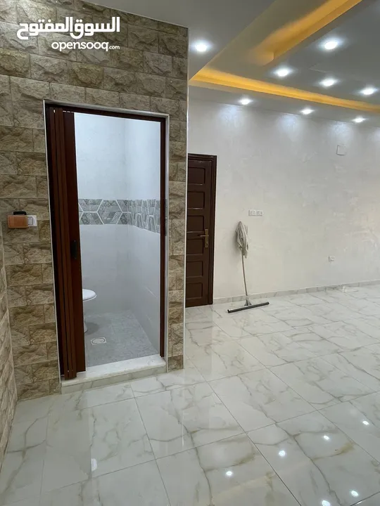 شقه فارغه للايجار في الجاردنز