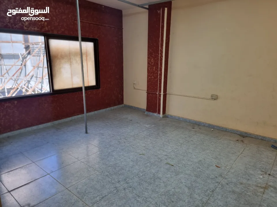 مكتب بالخلو او مخزن