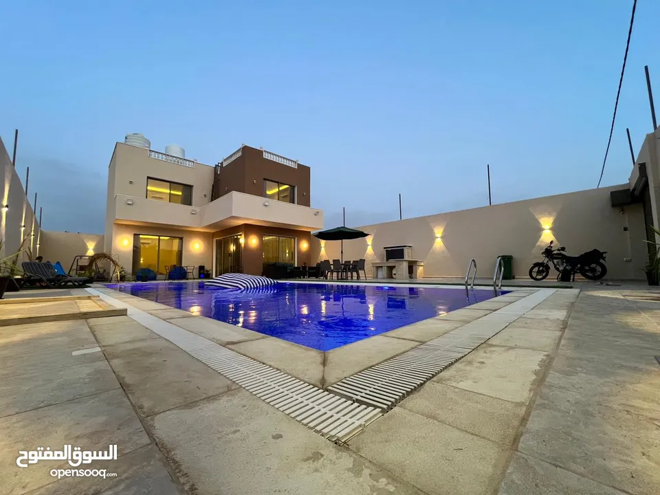 شاليه بمواصفات فاخره في البحر الميت للبيع