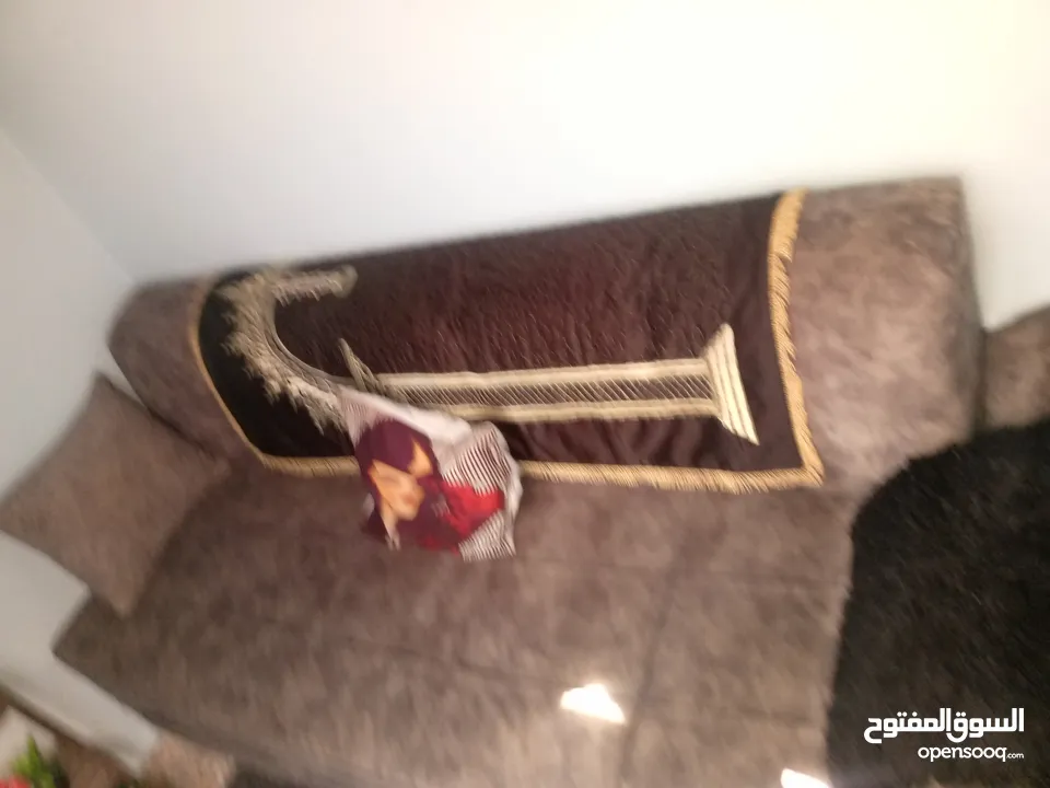 كنب ماشالله منيح وضغطو منيح