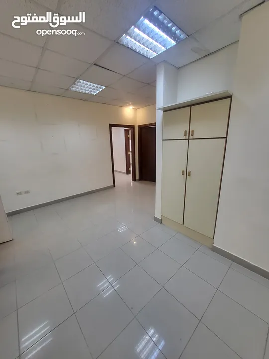 عيادة للبيع او للايجار
