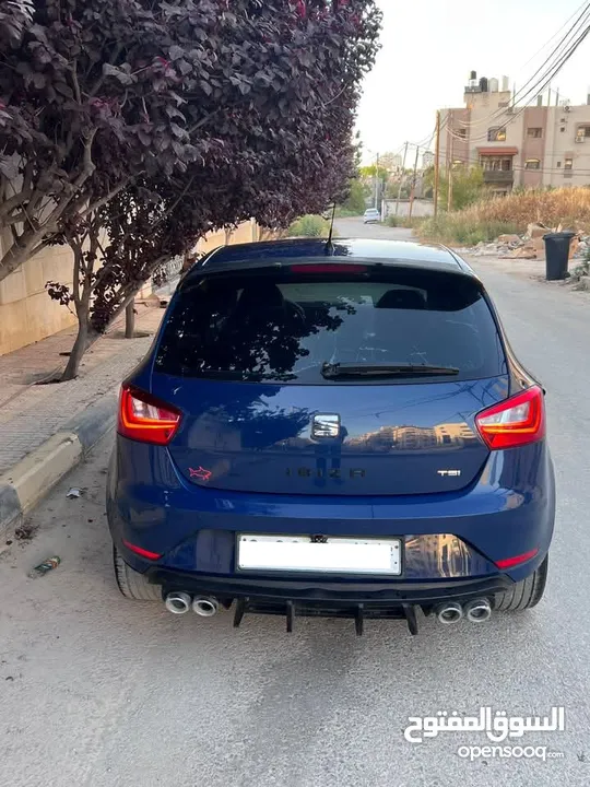 سيات إبيزا كونكت