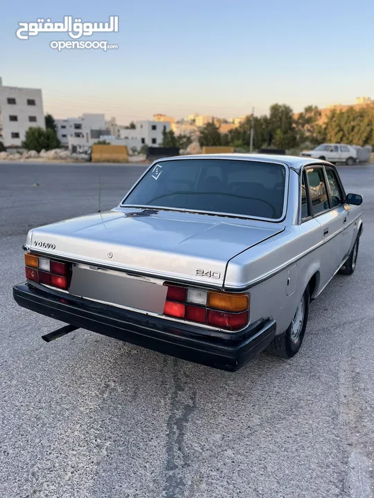 فولفو 240 بحالة جيدة