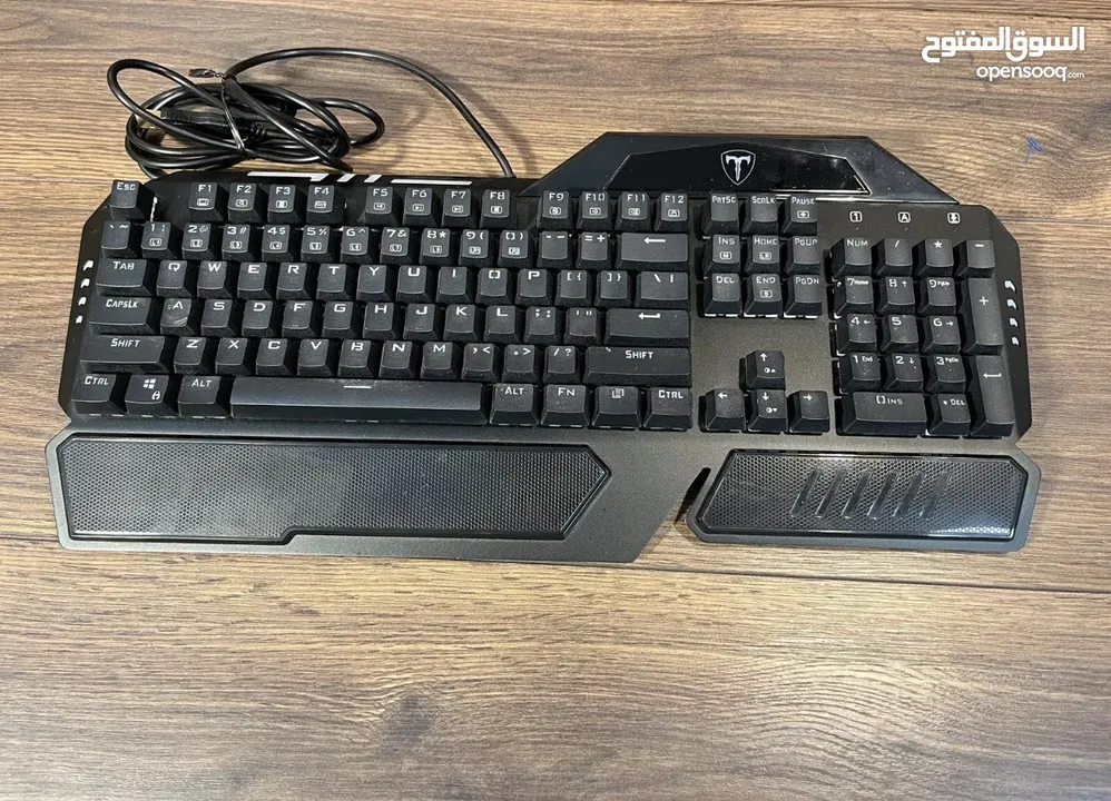 Keyboard and mouse gaming brand very good condition