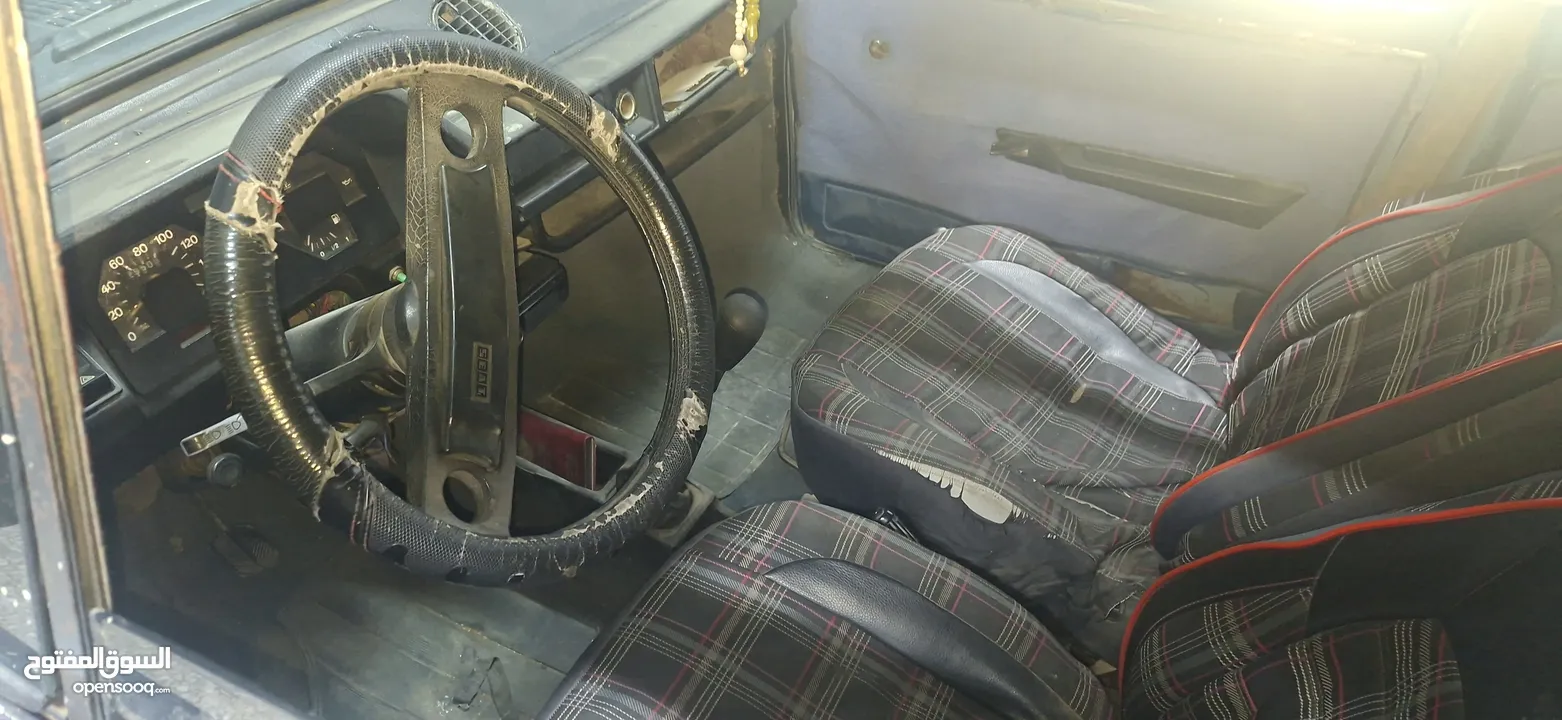 فيات 127موديل 1980غيار عادي ماتور 900قانوني عليها ترخيص سنة
