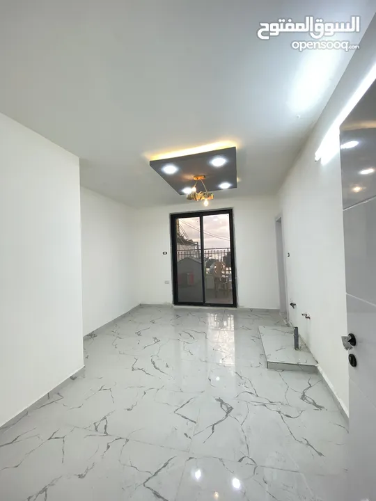 للبيع روف مقابل الاكايديميه مباشره