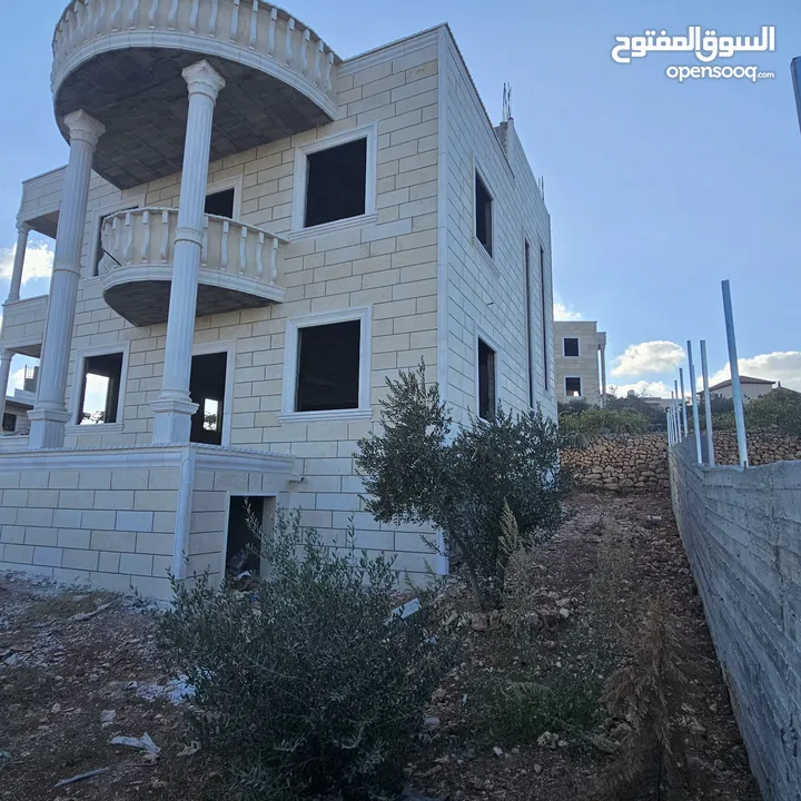 فيلا عظم للبيع