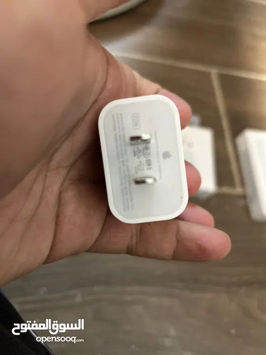 شواحن ايفون للبيع مع power bank اصلي ابل