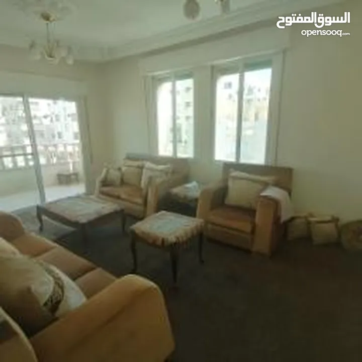 شقة للبيع في ضاحية الأقصى 3 غرف نوم طابق ثالث اخير.. الرجاء عدم تدخل الوسطاء