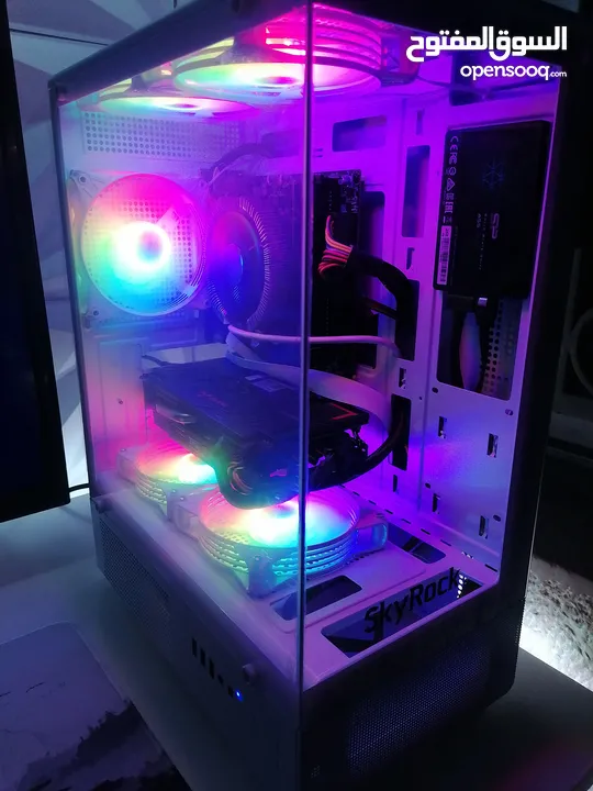 كمبيوتر العاب Gaming Pc بحاله الوكاله استعمال خفيف المواصفات بالوصف :) لون أبيض كيس حوض سمك
