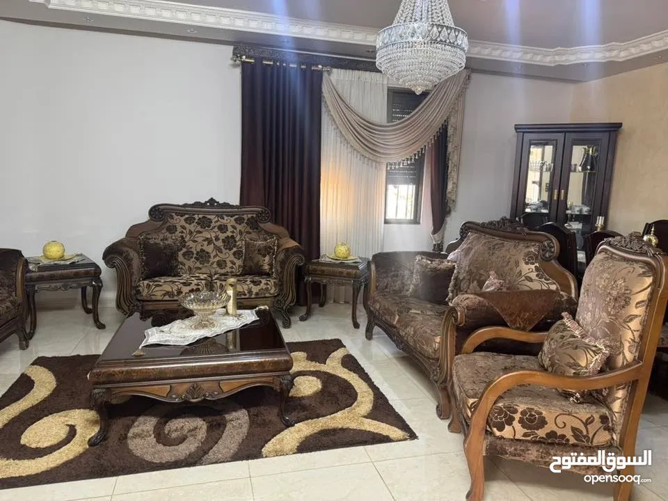 طقم كنب وتوابعه للبيع